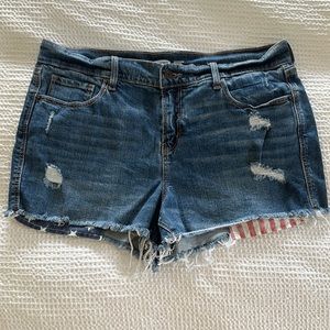 Old Navy Boyfriend Mid-Rise Shorts